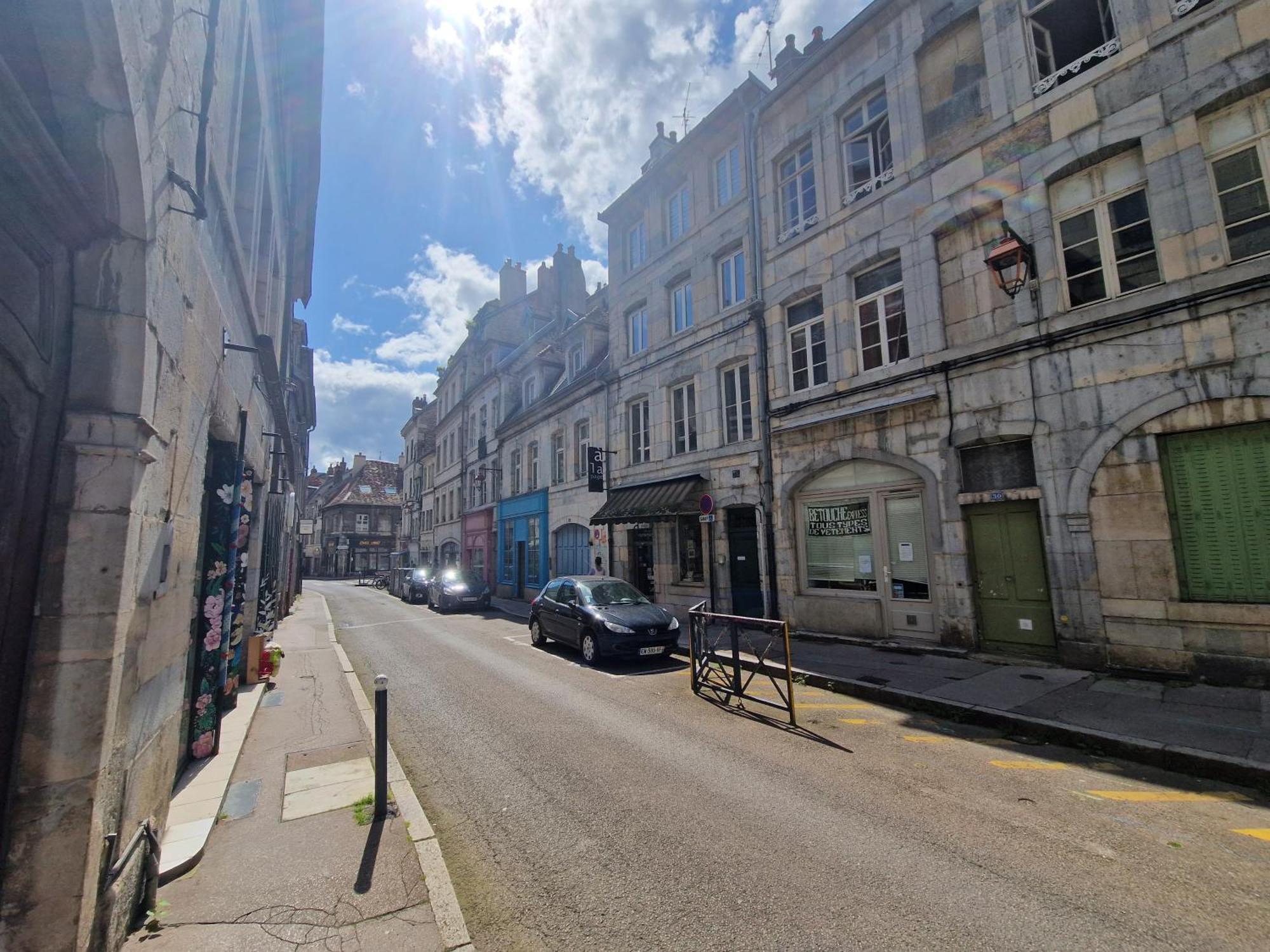 Le Cocon Apartment Besancon Ngoại thất bức ảnh